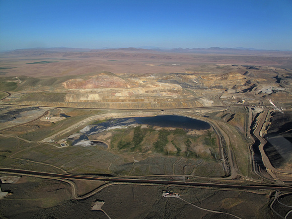 Mining_Nevada_Earthworks_2010_003