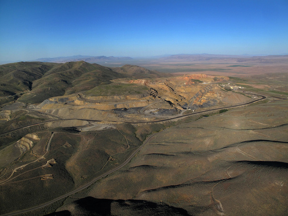 Mining_Nevada_Earthworks_2010_002