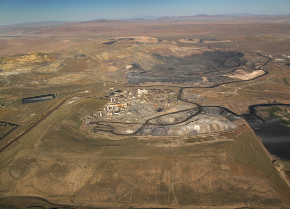 Mining_Nevada_Earthworks_2010_012