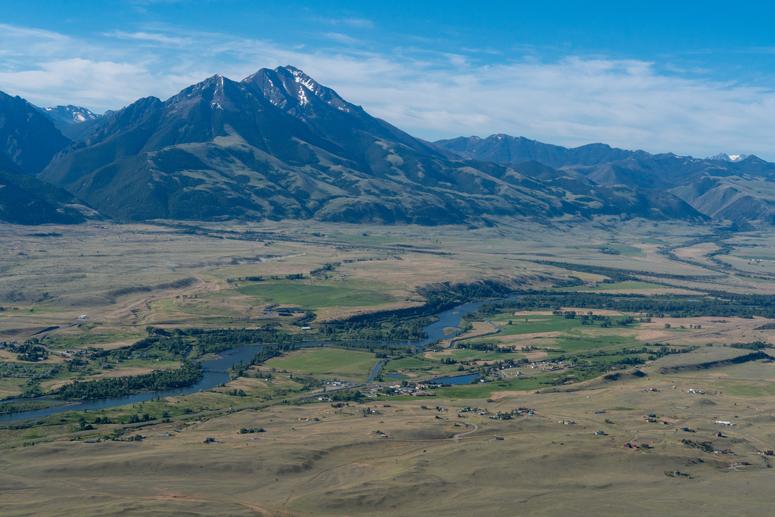 Paradise Valley and Yellowstone River-2