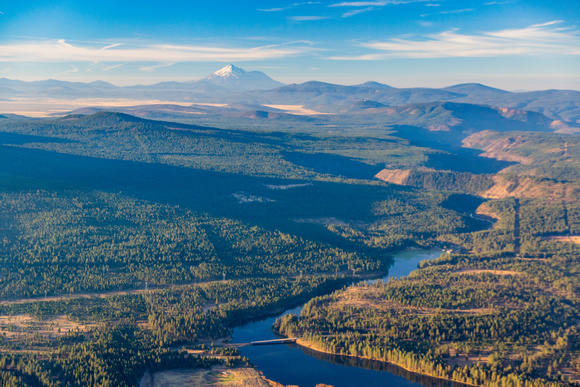 JC Boyle Reservoir on the Klamath River Mount Shasta