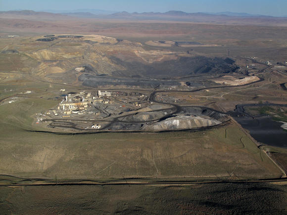 Mining_Nevada_Earthworks_2010_004