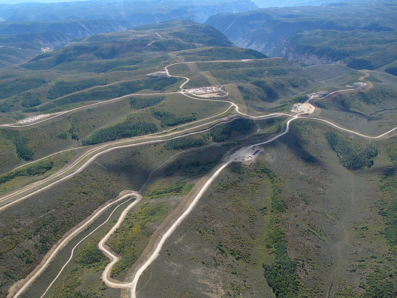 Colorado, Roan Plateau - oil and gas pipeline